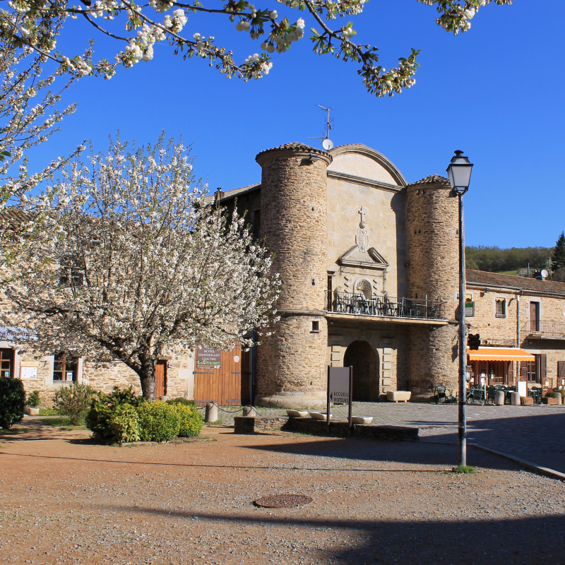 façade de la chartreuse de Sainte-Croix