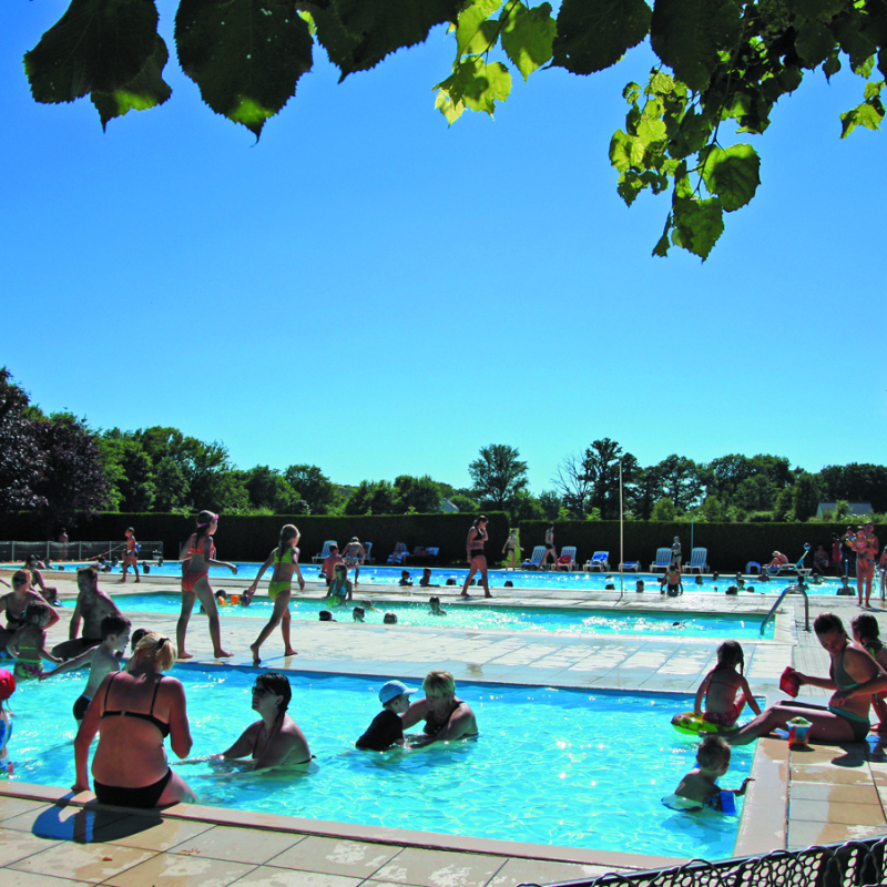 Swimming-pool in Saignes