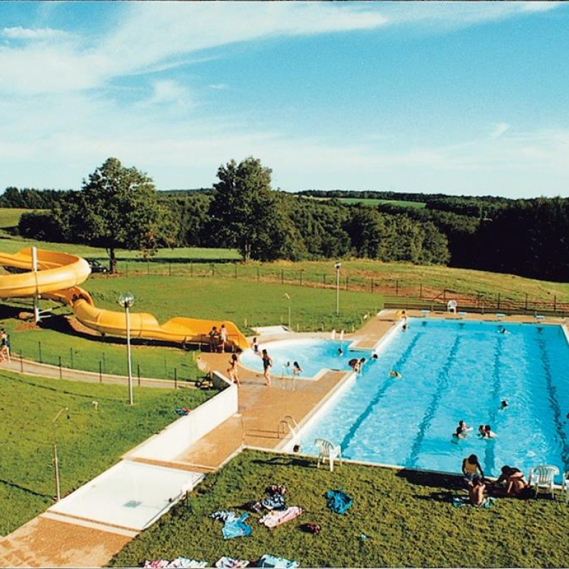 Swimming pool in Saint-Mamet-la-Salvetat