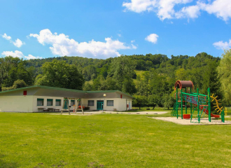 Gîte de groupe et d'étape - Domaine de Grand Villette - Le Chalet