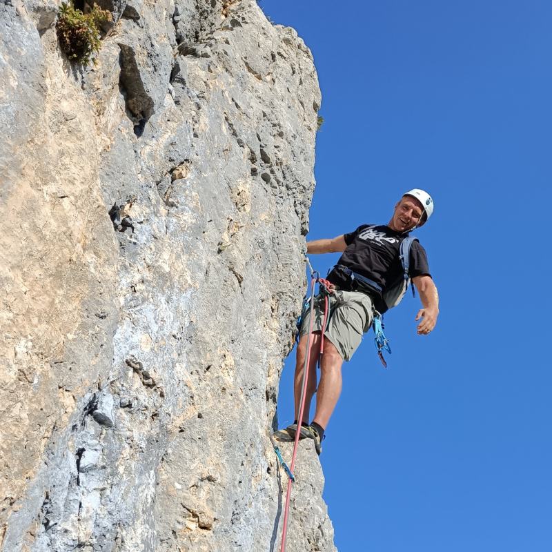 Escalade en falaise (débutant) - avec Équilibre Vertical