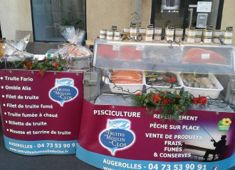 Stand Truites du Moulin du Clos