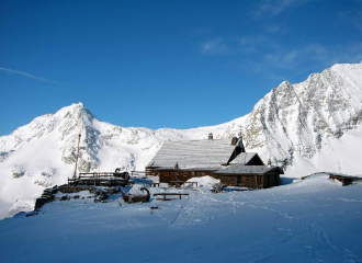 Refuge de la Dent Parrachée à Aussoi