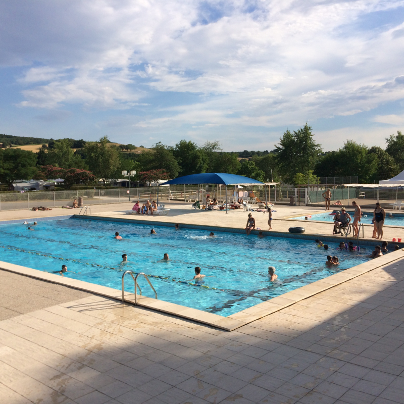 Piscine bleu idéal