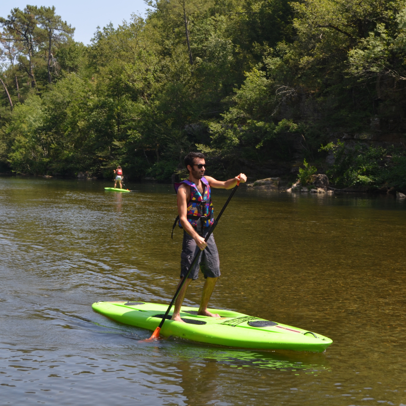 Paddle sur le plan d'eau