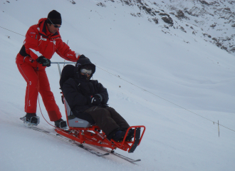 Tandem skiing with an instructor in Bonneval sur Arc