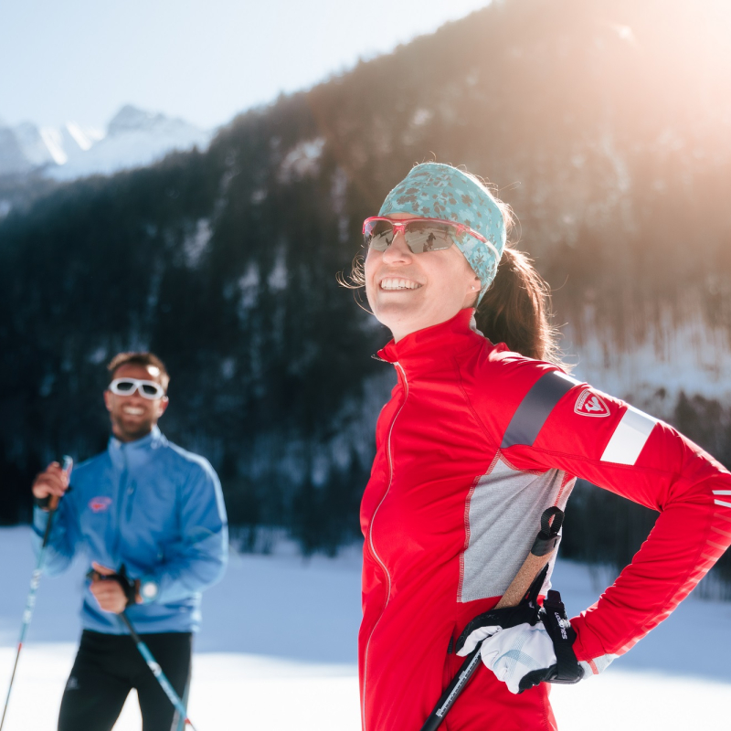 Couple de skieurs sur le domaine nordique des Aravis