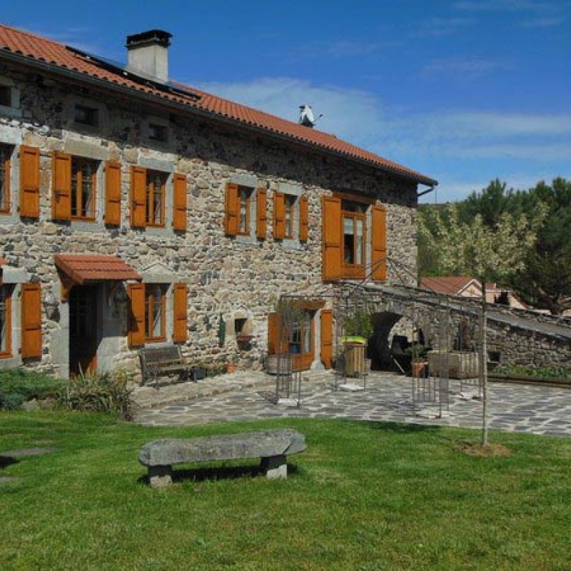 Maison façade en pierre