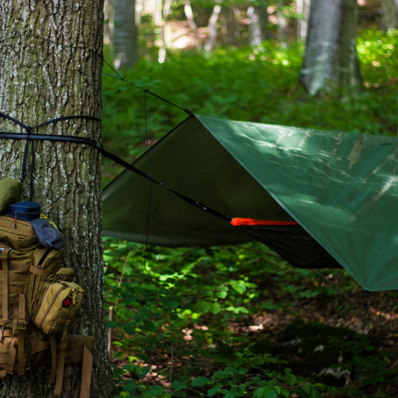 A suspended bivouac with the means at hand....