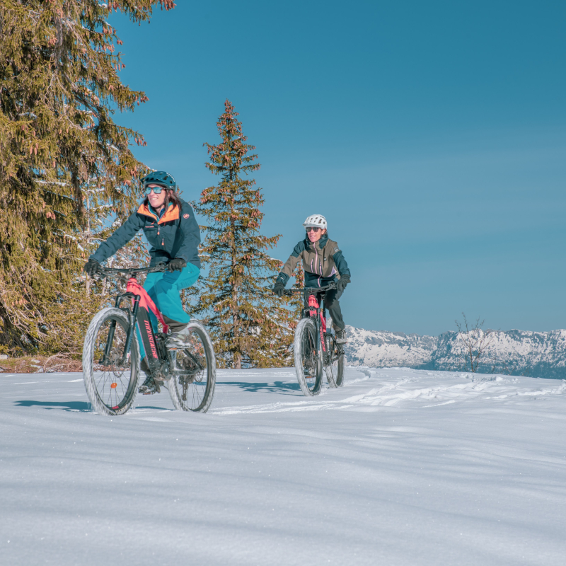 Découverte du VTT sur neige avec Alpes Aventures à Megève.