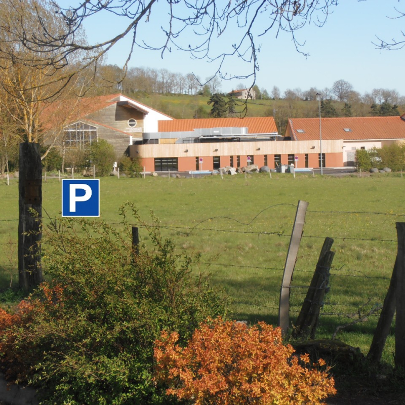 Parking Chomeil étang