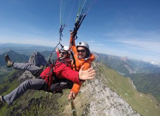 Prestige paragliding lake Annecy