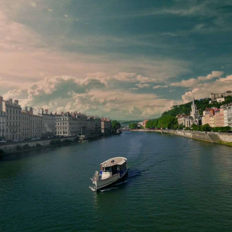 Le Vaporetto, navette fluviale sur la Saône