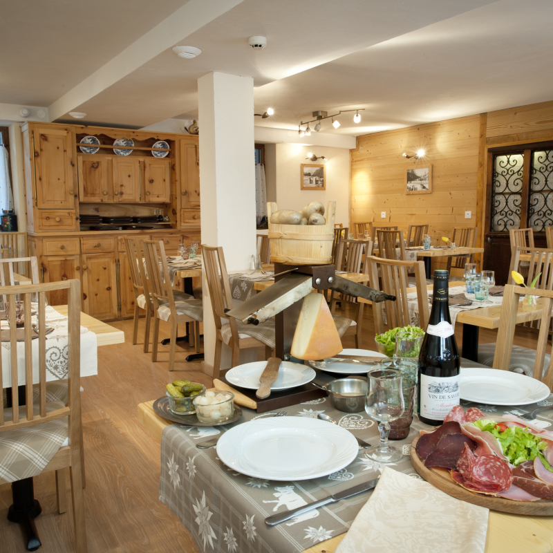 Salle à manger du restaurant le Bachal