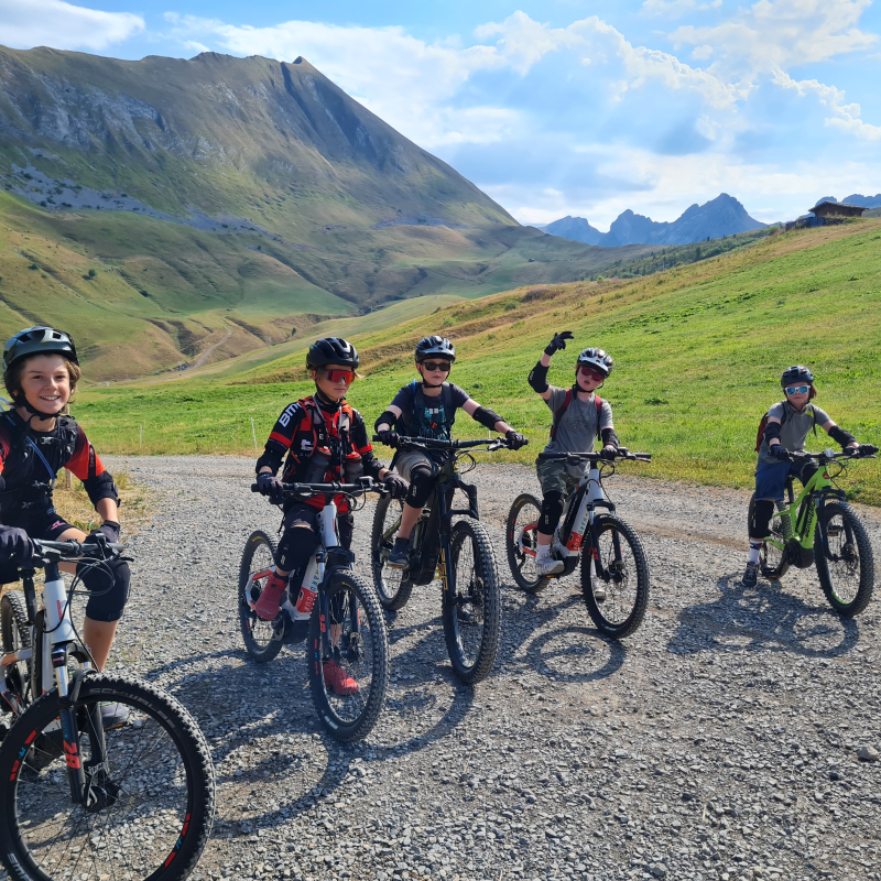 stage de découverte VTT pour les 8-12 ans avec Arav'e-Bike