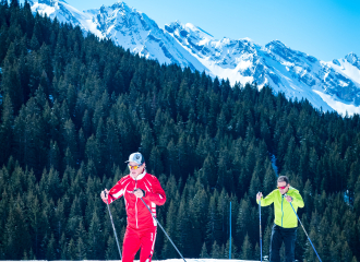 Leçon de ski de fond avec un moniteur