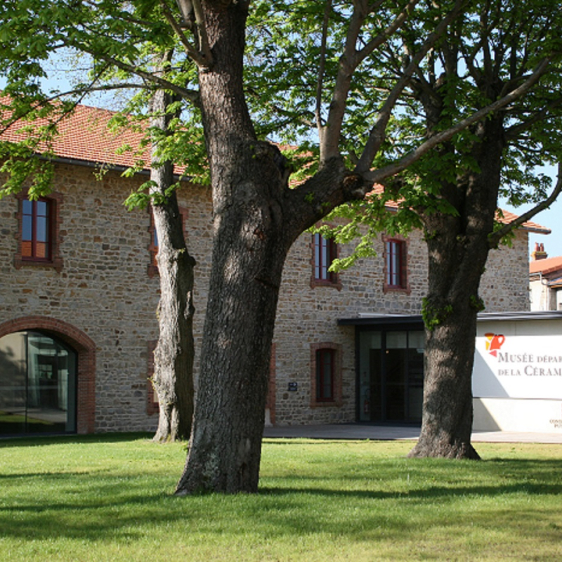 Musée départemental de la Céramique