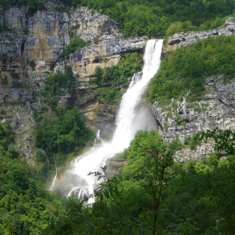 Cascade vallée de l'Albarine Bugey Chaley