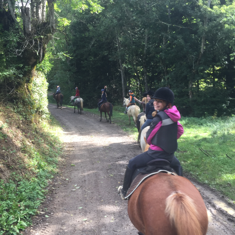 Poney Club - Écurie du Sappey - Domaine de Bens