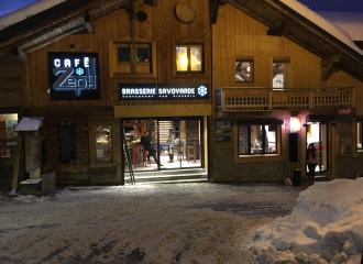 Café Zeph façade en hiver