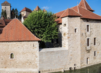 Façade des vieilles prisons