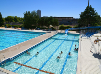 Municipal swimming pool of La Duchère