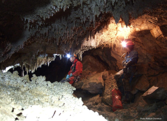 Caving: Crossing the Dent de Crolles