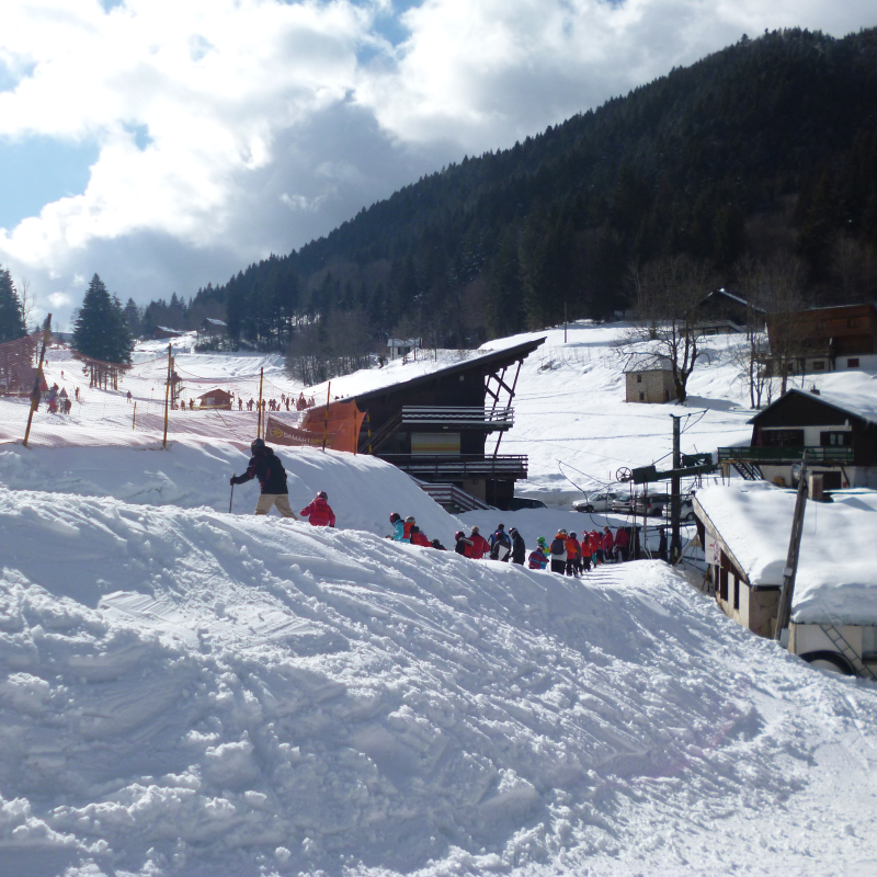 File de skieurs - côté Planolet