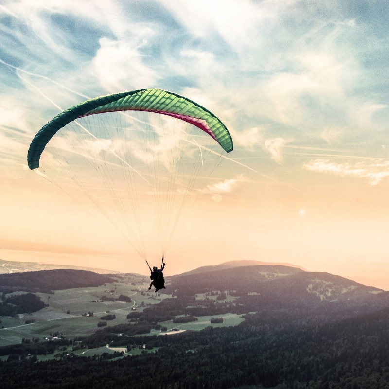 Paragliding with Dynamic Parapente