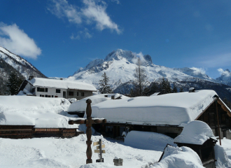 gîte la boerne argentière hiver aiguille des grands montets