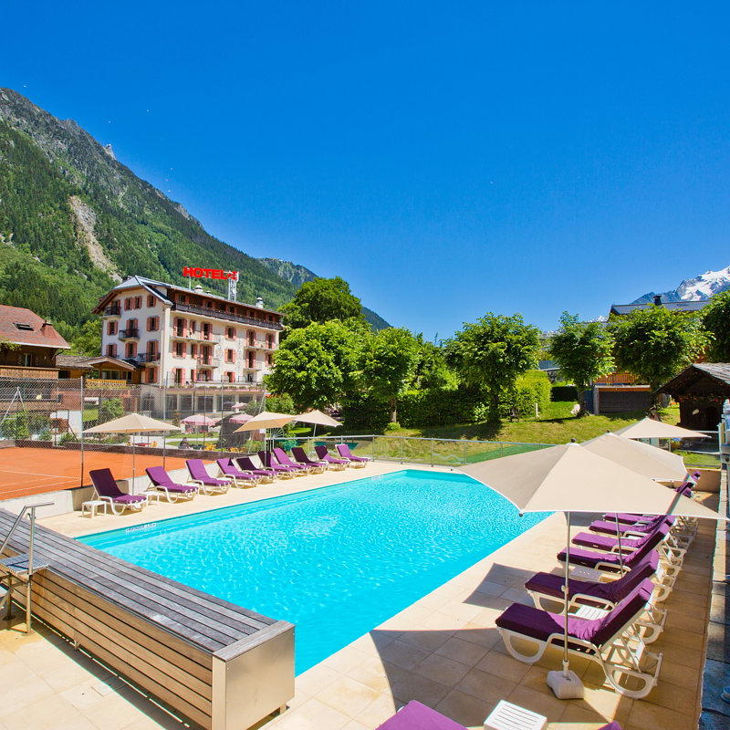 Hotel Aiguille du midi chamonix exterieur et piscine été