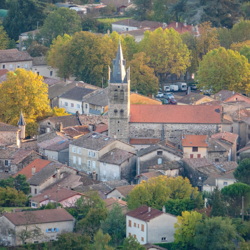 Thueyts - vue du village au coucher de soleil 2 ©sourcesetvolcans