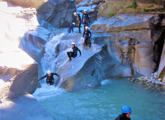 Canyoning with the Savoie Maurienne Guides office