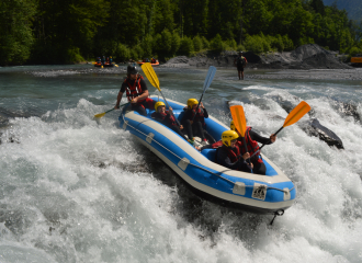 Rafting down the Giffre