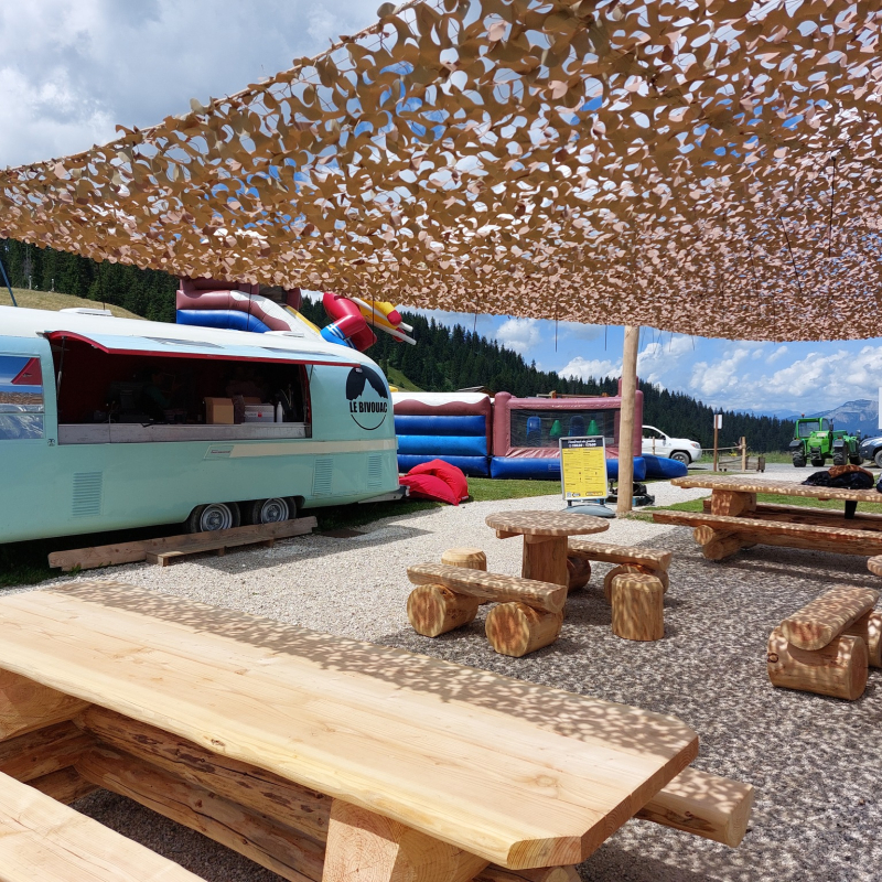 Food truck du Jaillet au sommet de la télécabine du Jaillet à Megève