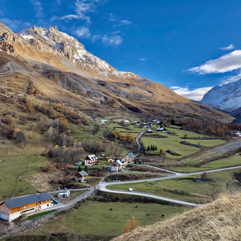 Vue sur la Ferme des Etroits au Hameau de Bonnenuit