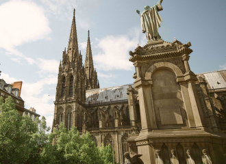 La cathédrale : l'œuvre des bâtisseurs de beauté