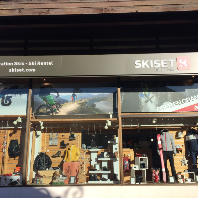 Magasin Ski and Bike Skiset Combloux