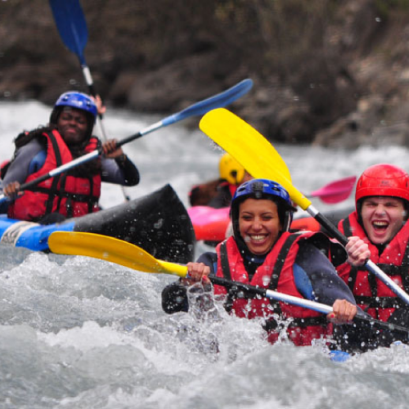 Découverte des eaux vives en kayak avec MCF