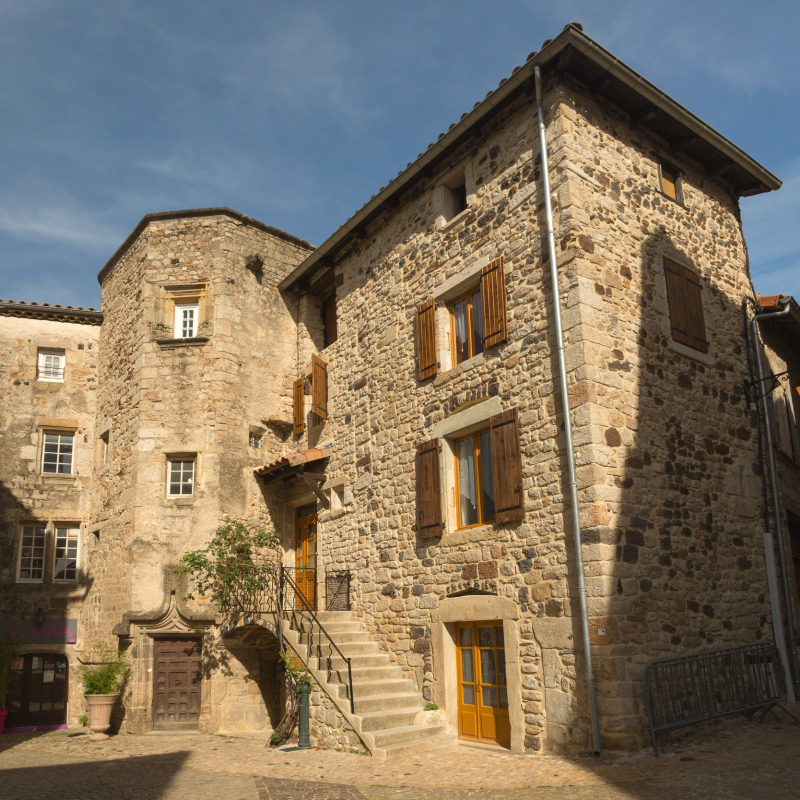 Thueyts - Place Pouget ©S.BUGNON