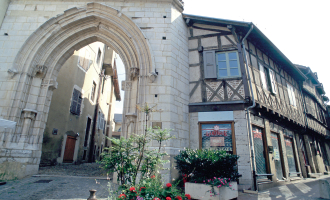 Porte des Jacobins à Bourg en Bresse