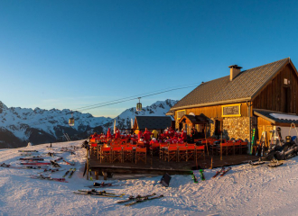 Descente aux flambeaux des moniteurs