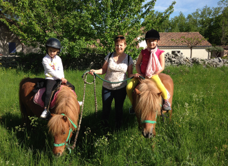 Balades à poneys et stages poneys à thème