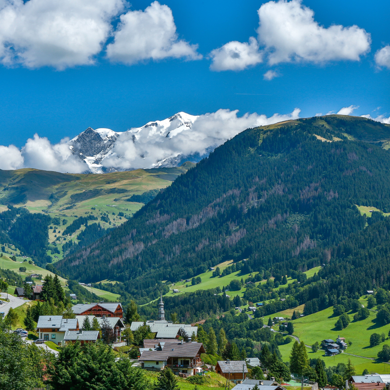 Le col du Joly vu depuis Hauteluce