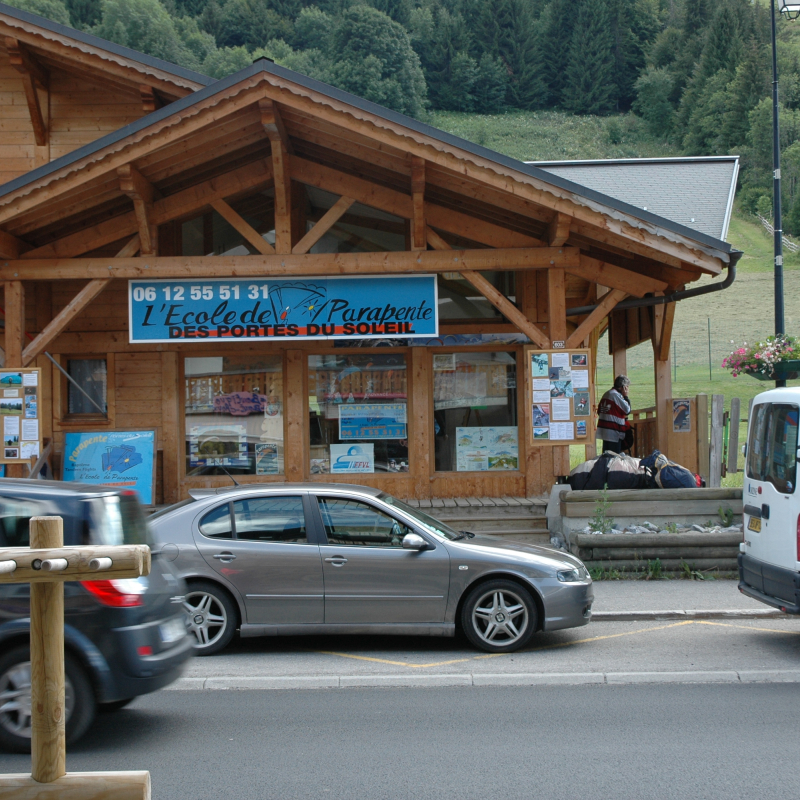 ABC Paragliding and Speedriding professional School of Portes du Soleil